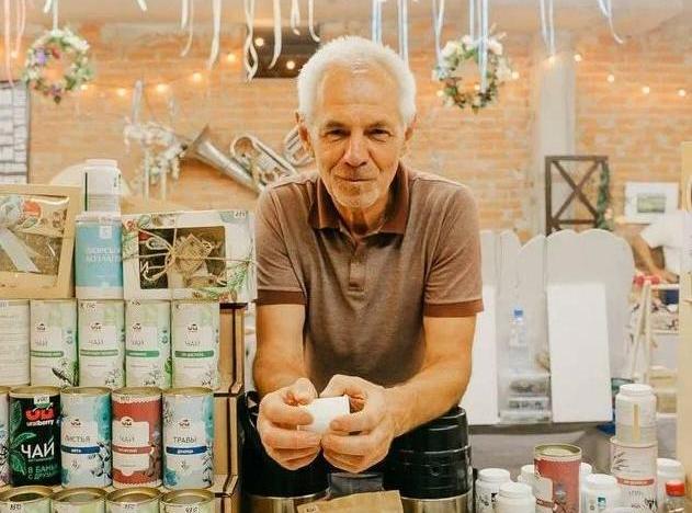 Пенсионер из Башкортостана благодаря господдержке создал новый бренд продукции из уральских трав