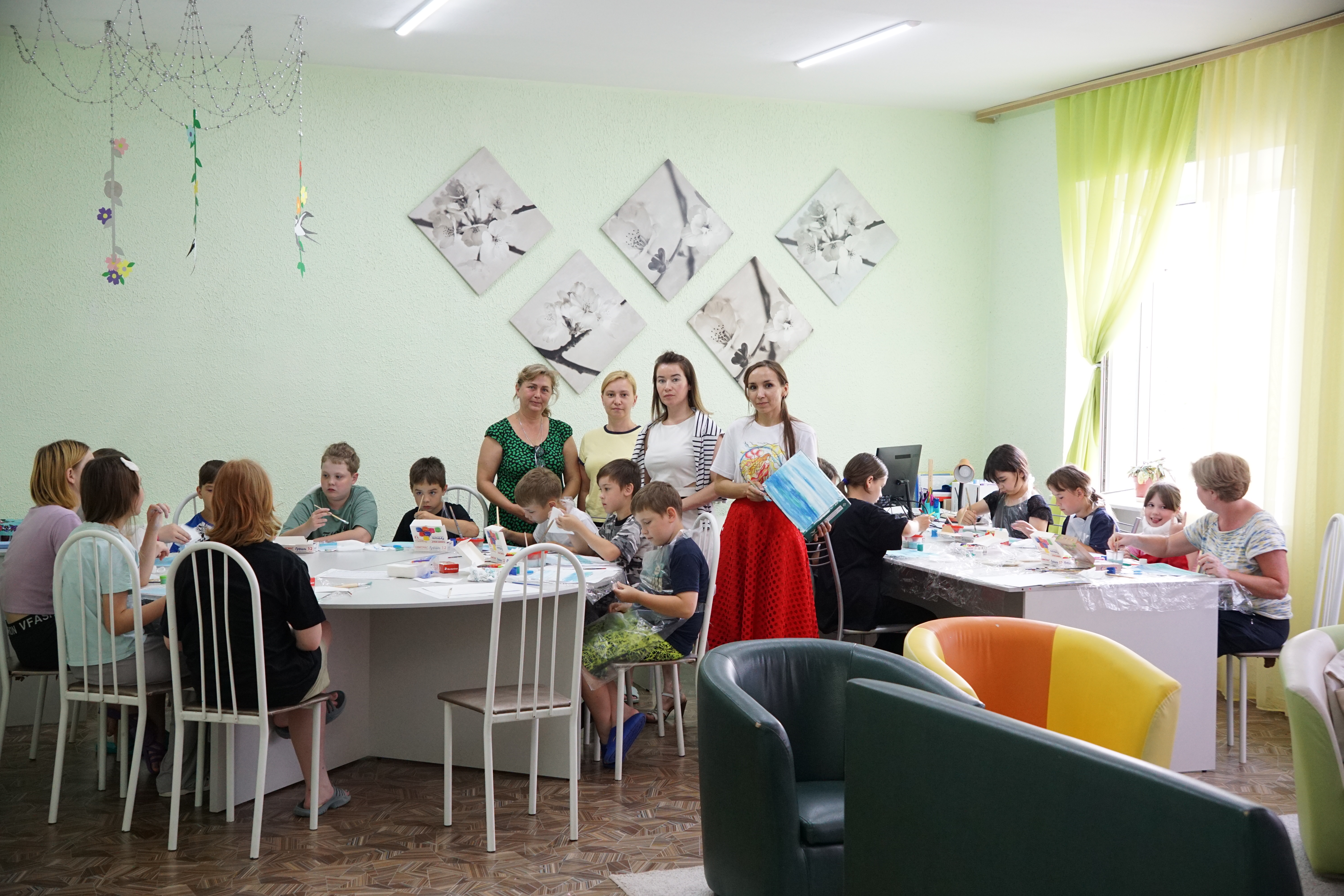 Лучики добра. 30 детей стали участниками всероссийской благотворительной акции #МойбизнесПомогает-slide