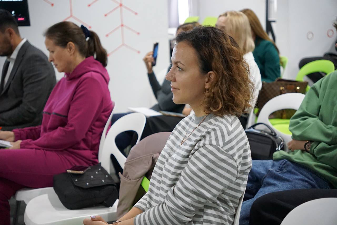 С предпринимателями Башкортостана обсудили возможности работы на маркетплейсе OZON-slide