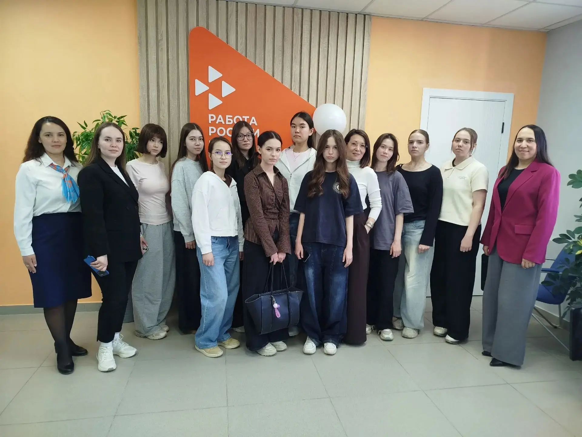 Центр «Мой бизнес» провёл более 100 консультаций в рамках Всероссийской ярмарки трудоустройства