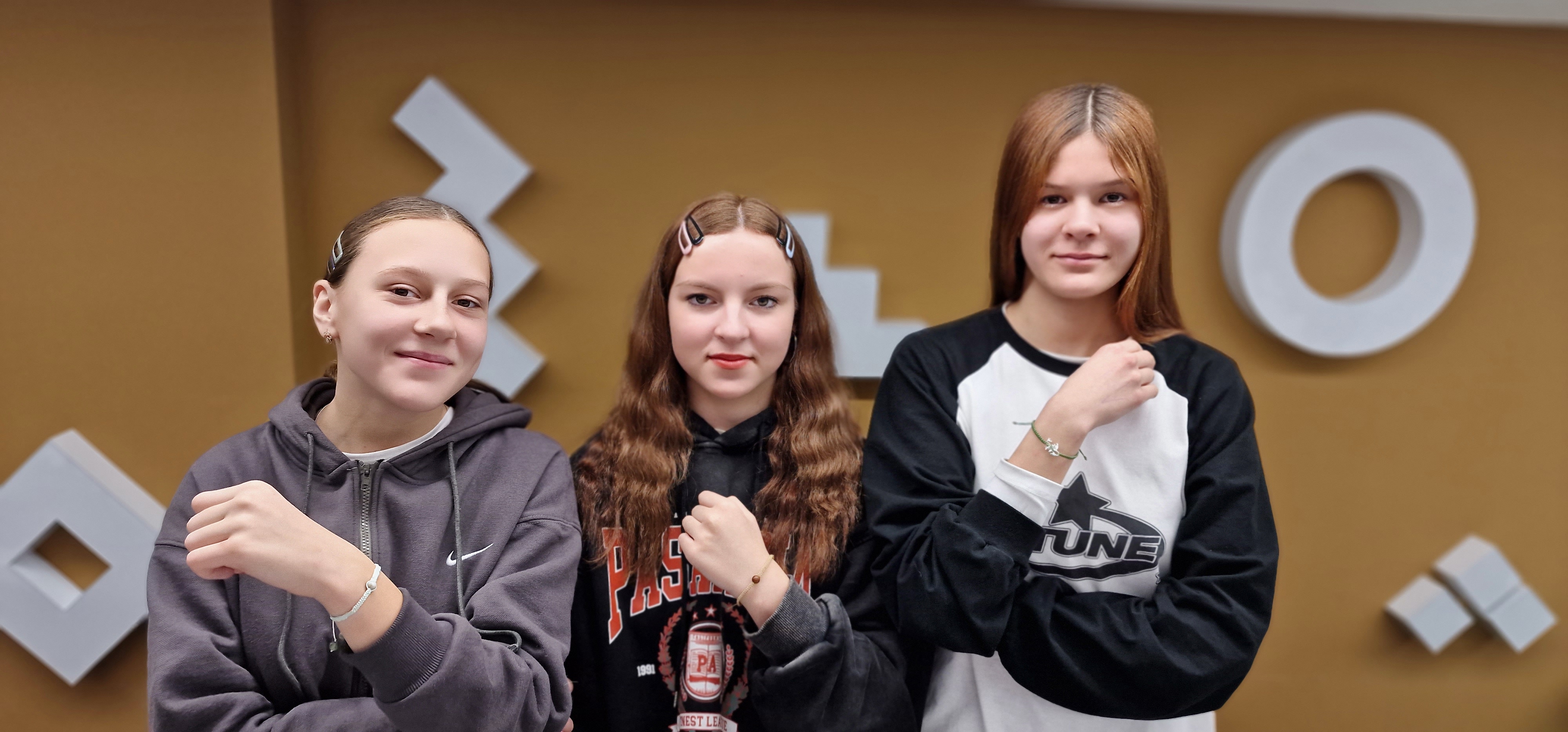 Нити добра. В Центре «Мой бизнес» г. Белебея прошел бесплатный мастер-класс по плетению браслетов-оберегов-slide