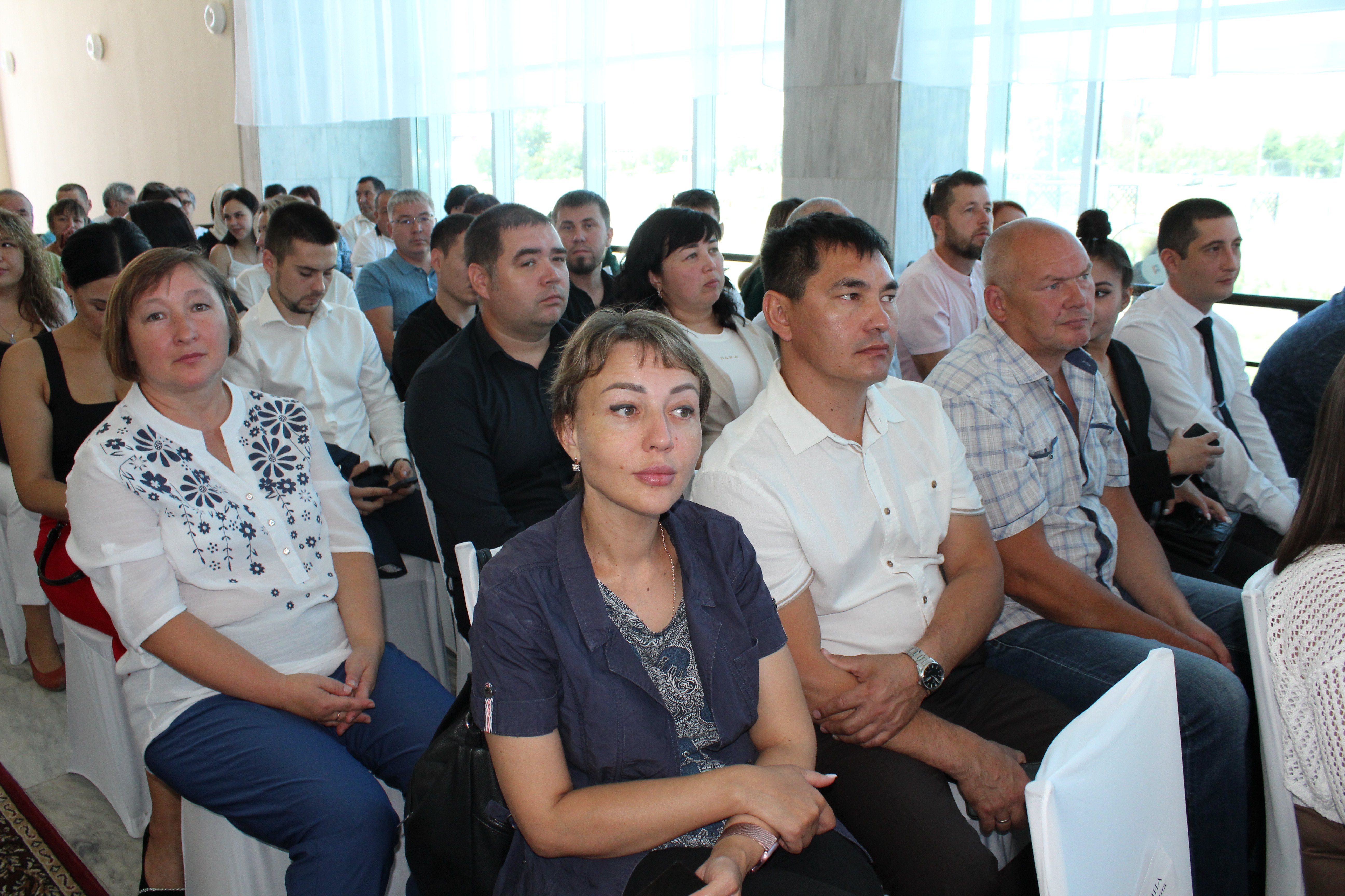 В Баймаке состоялась панельная дискуссия «Предпринимательство в Республике Башкортостан: господдержка и возможности для бизнеса»-slide