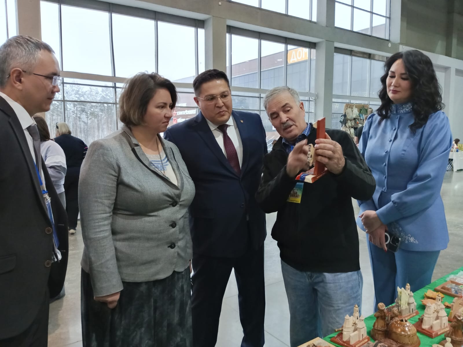 «Неделя ремесел» собрала более 200 мастеров и ремесленников России-slide
