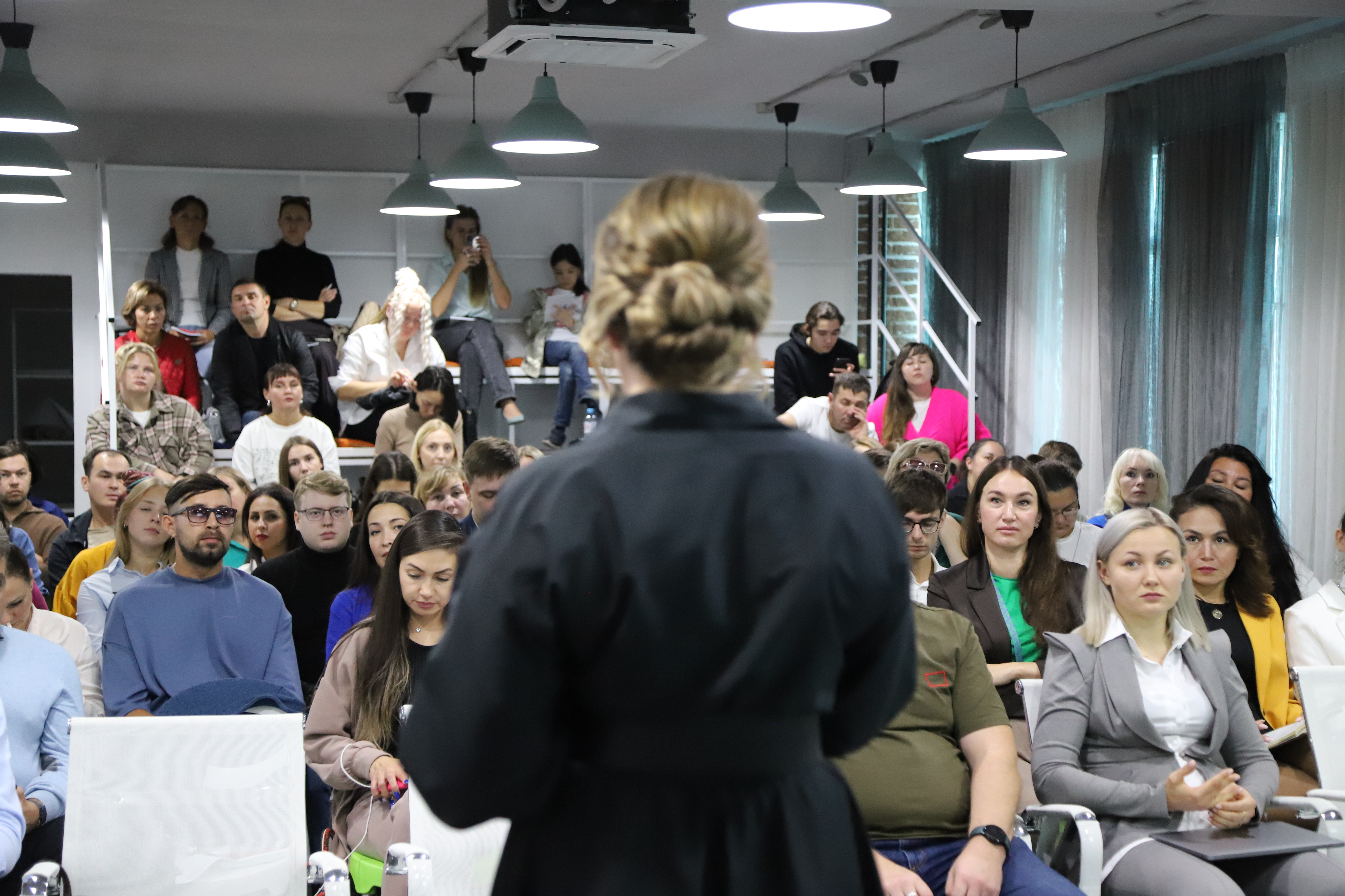 Более 100 предпринимателей Башкортостана научили продавать на маркетплейсах-slide